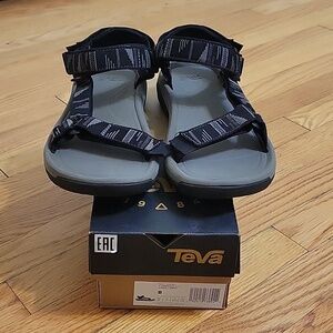 Teva Hurricane XL T2 Sandals - Men's Size 8